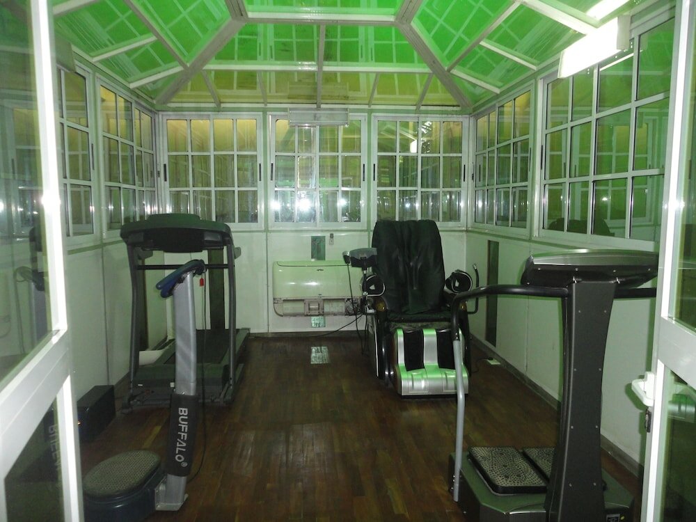 Фото Sdm Tavern and Suites