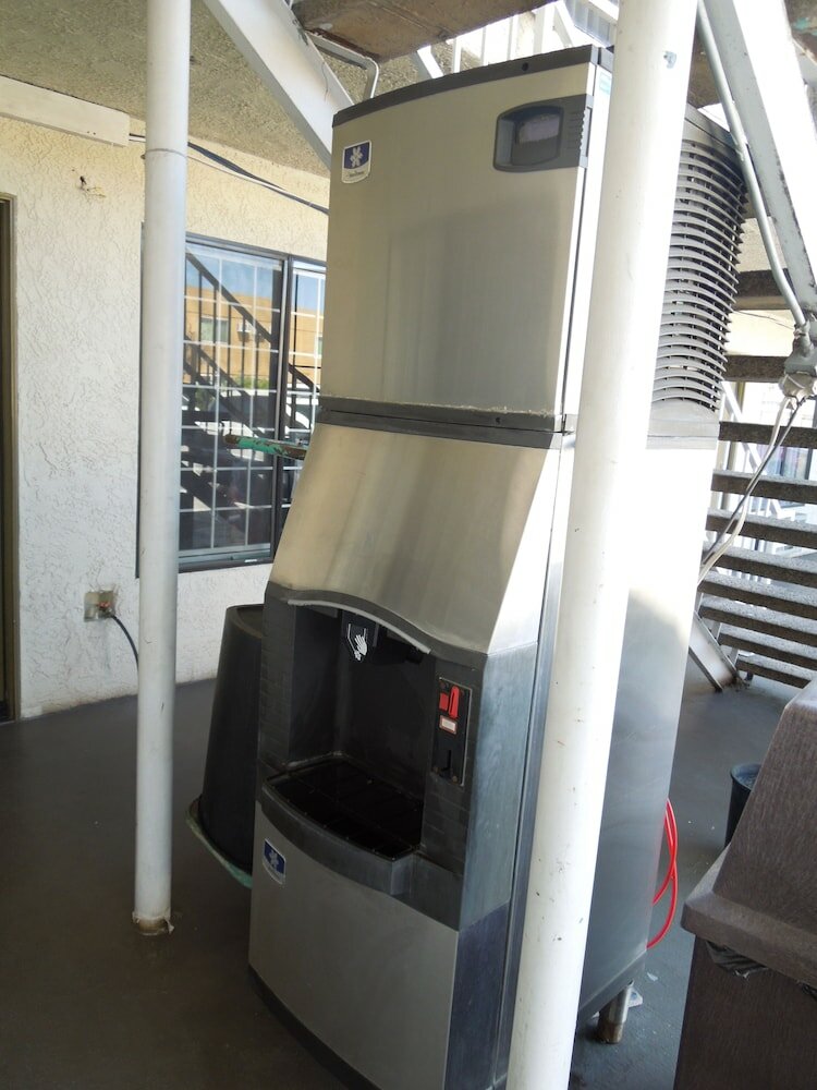 Фото National Inn Garden Grove