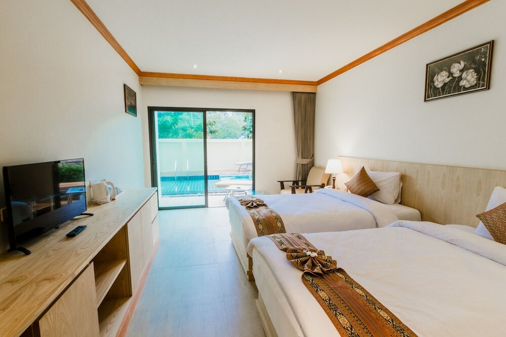 Фото Airport Resort