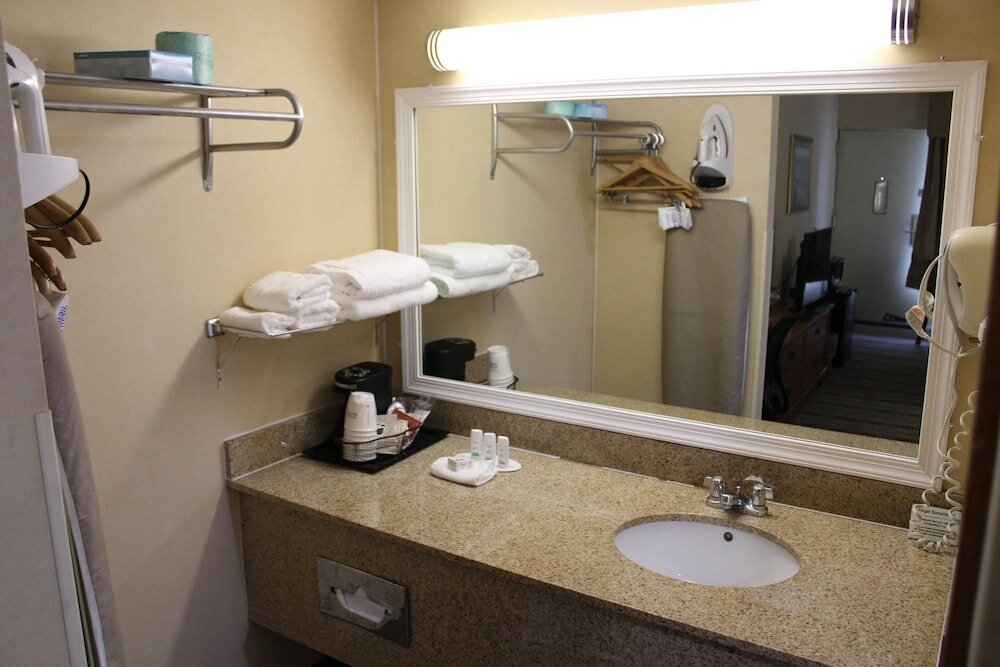 Фото Baymont by Wyndham Lynchburg