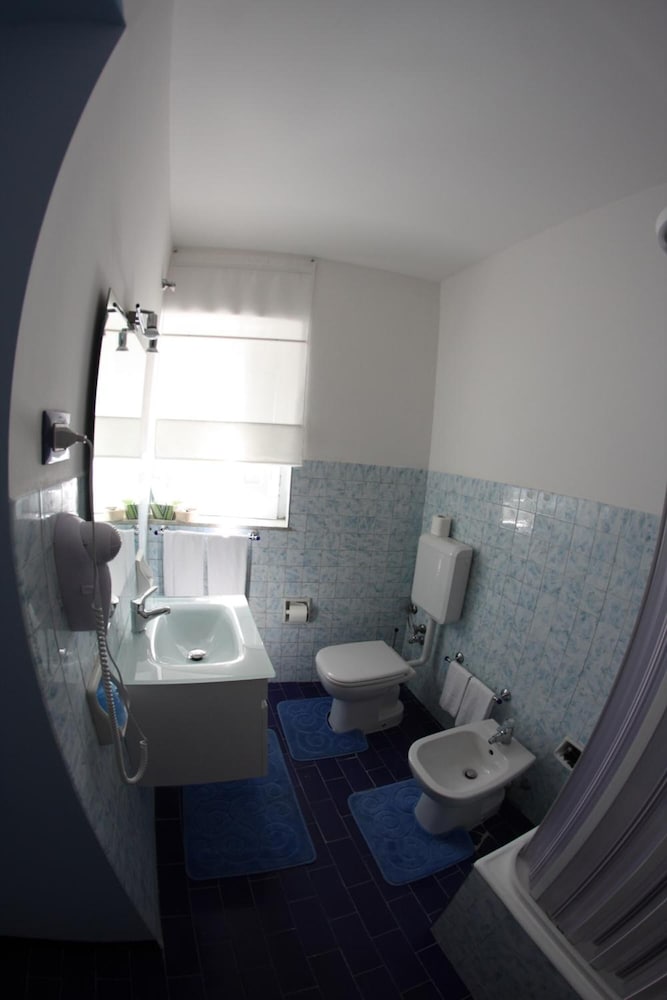 Фото Gualtiero camere e suite