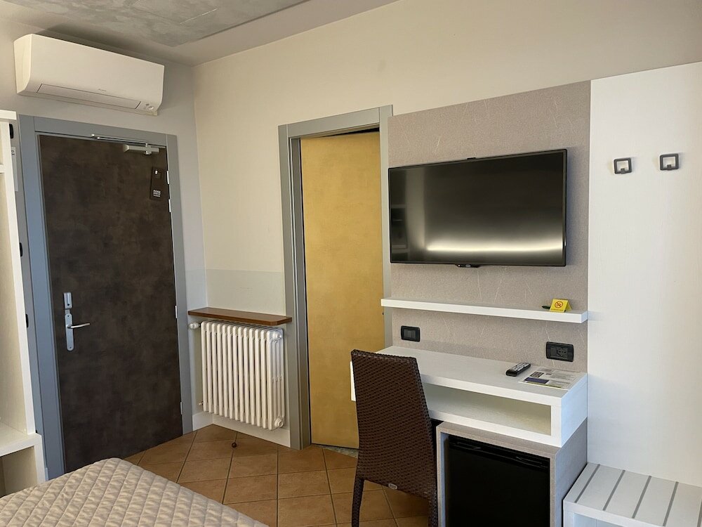 Фото Hotel Villa Rosa