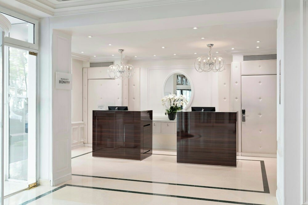 Фото Renaissance Paris Nobel Tour Eiffel Hotel