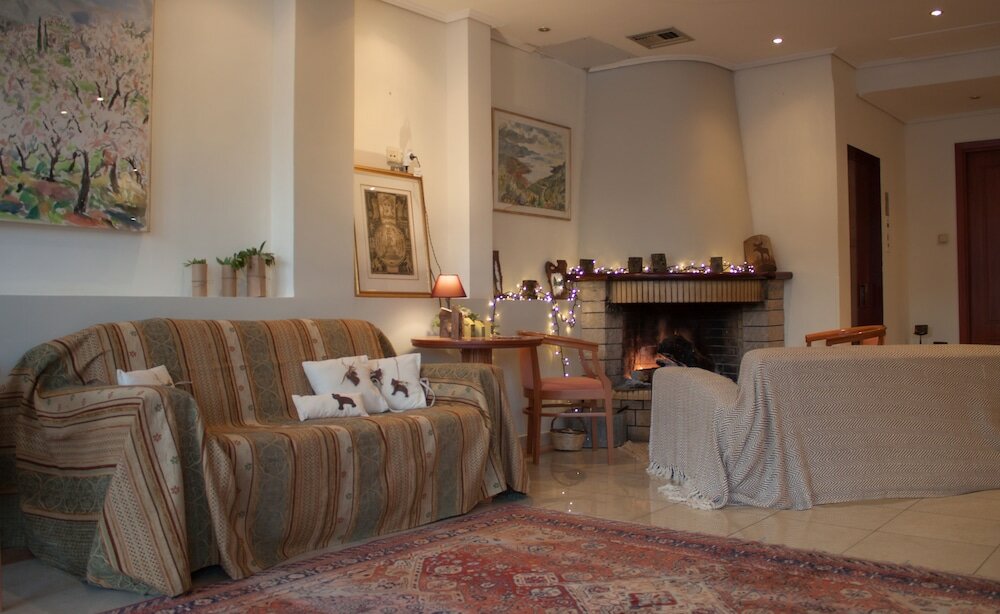 Фото Art Pythia Hotel