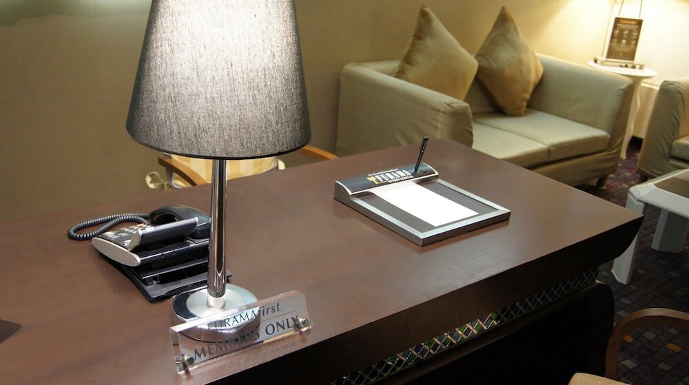 Фото Furama Silom Bangkok Hotel