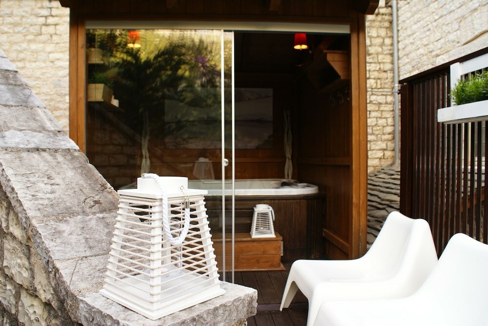 Фото Gamila Rocks Mountain Hotel