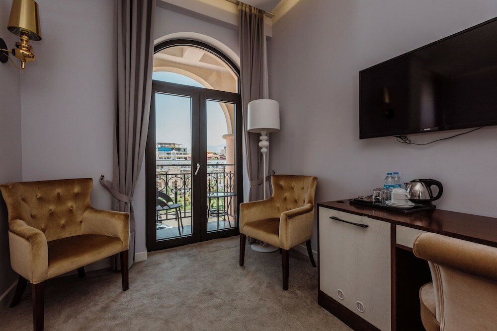 Фото Golden Palace Batumi Hotel & Casino