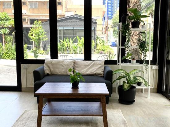 Фото The Shade Residence