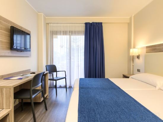 Фото Hotel Benidorm East by Pierre & Vacances