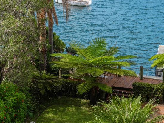 Фото Palm View Collective