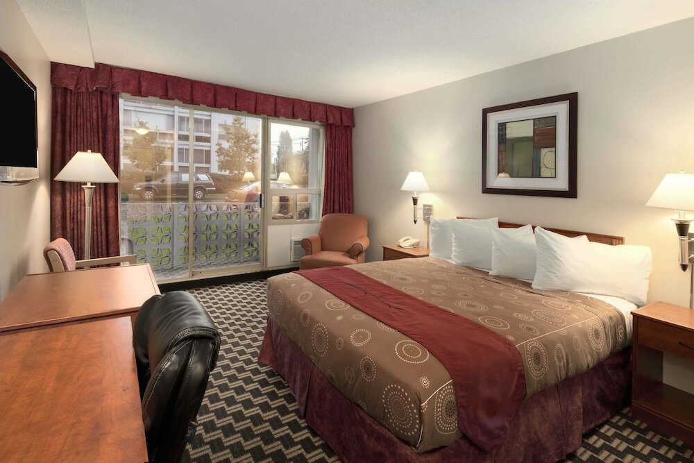 Фото Travelodge by Wyndham Nanaimo