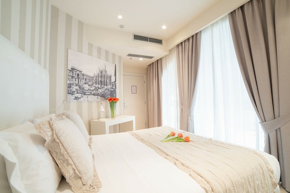 Фото Rooms Milano Duomo