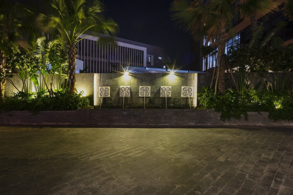 Фото DQua Hotel and Apartment