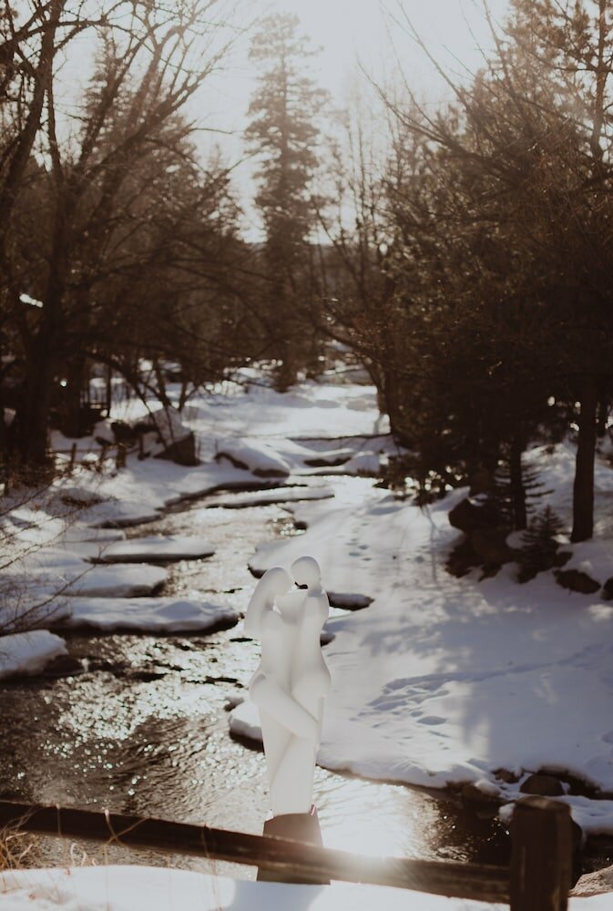 Фото Highland Haven Creekside Inn