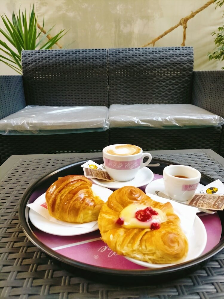 Фото Lanzies Guesthouse