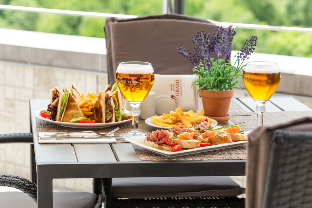 Фото Grami Hotel Sofia