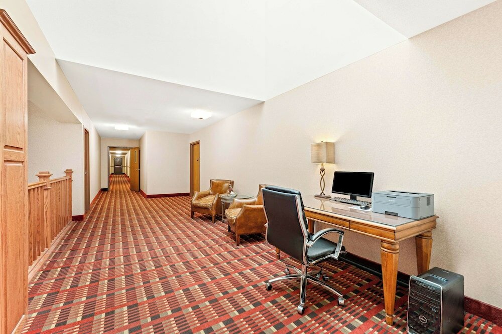 Фото Best Western Vermillion Inn