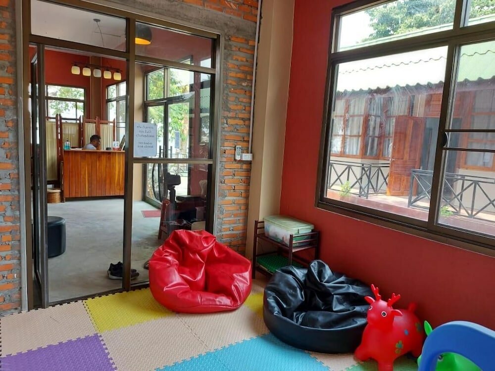 Фото Pilgrim's Kitchen & Inn