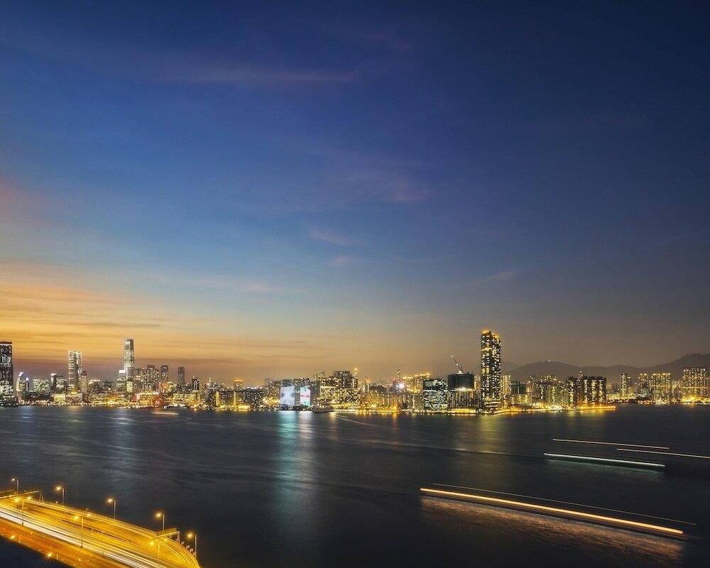 Фото Hyatt Centric Victoria Harbour Hong Kong