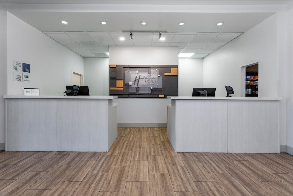 Фото Holiday Inn Express & Suites, International Drive, an Ihg Hotel