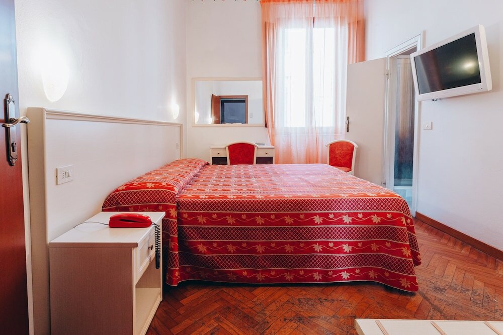 Фото Hotel Savoia E Campana