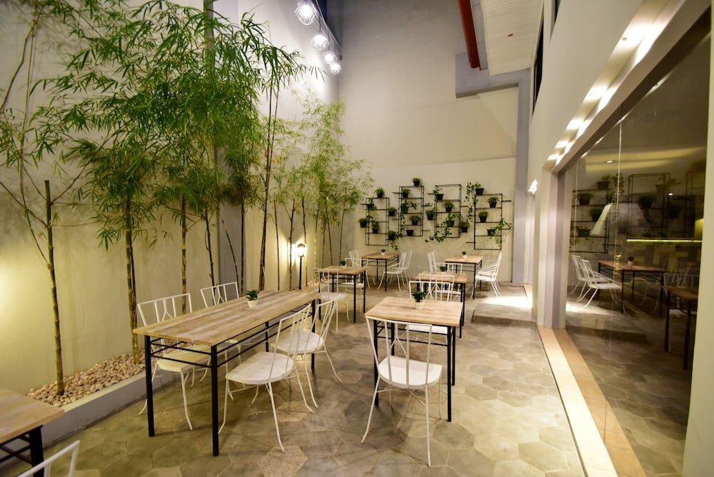 Фото Almont City Hotel