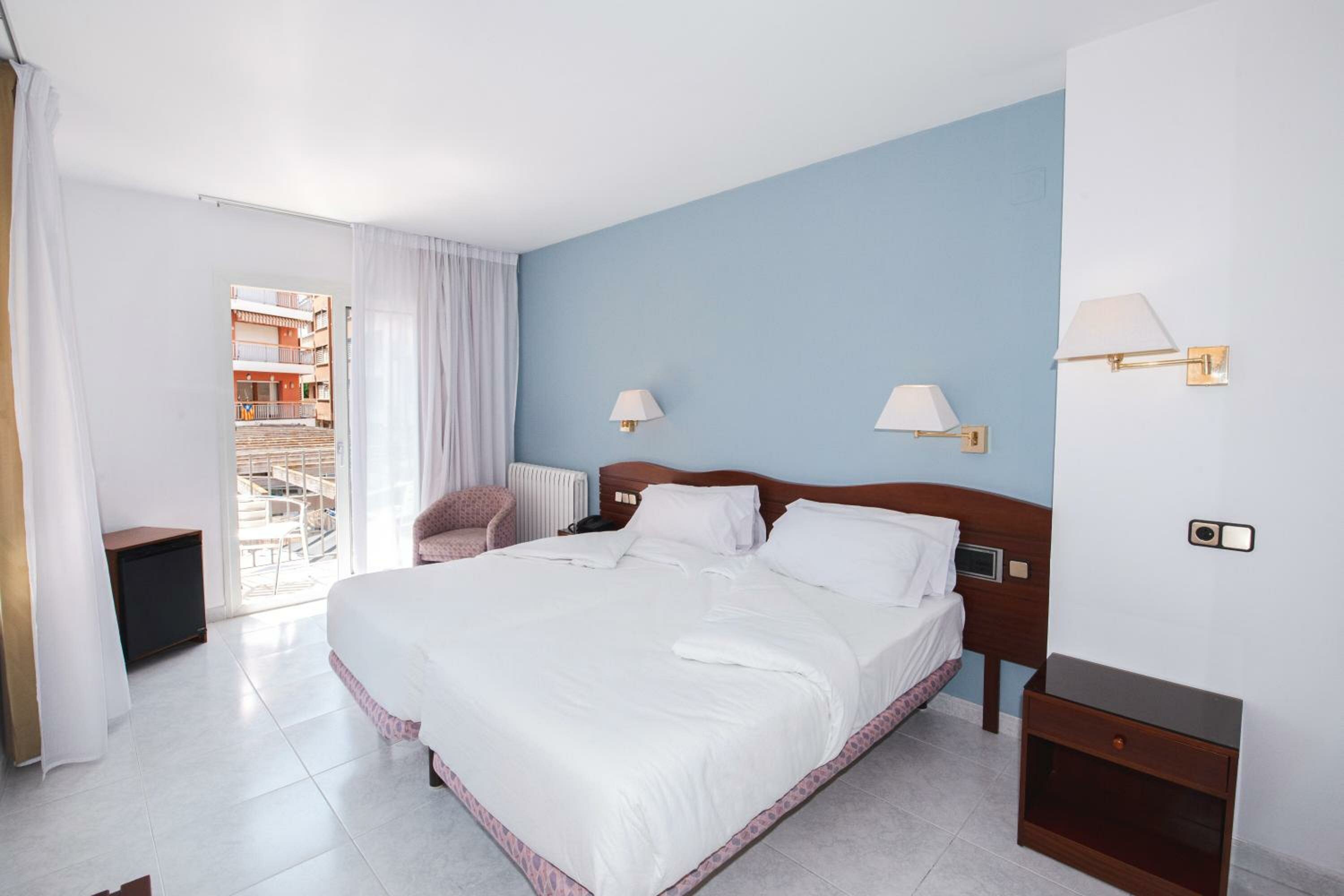 Фото Hotel Placa