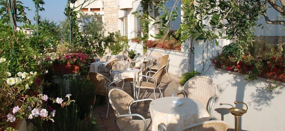 Фото Hotel Villa Eden