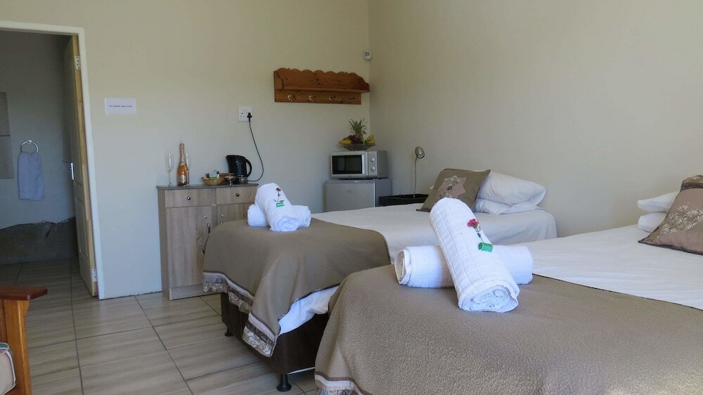 Фото Karoo-Koppie Guesthouse