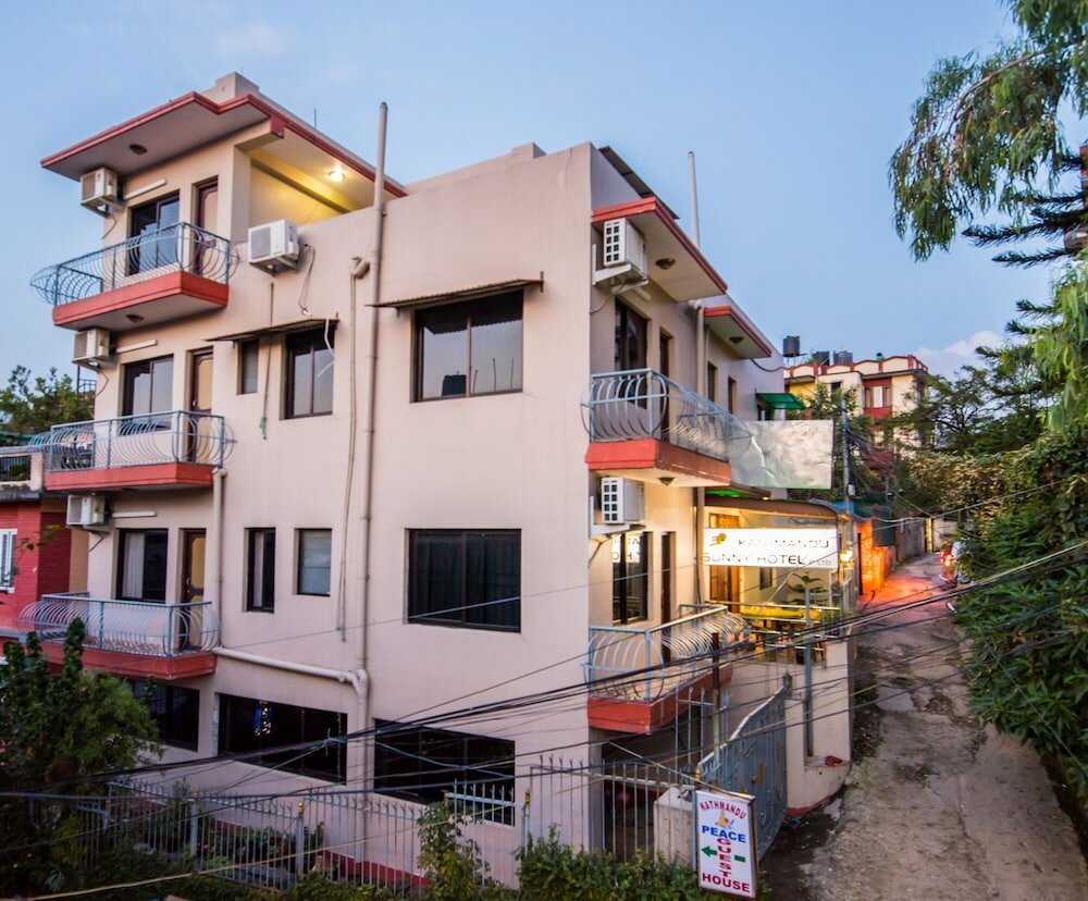 Фото отеля 2