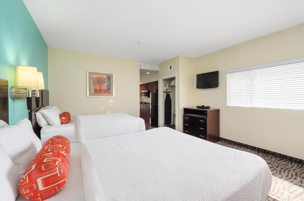 Фото Royalton Motor Hotel