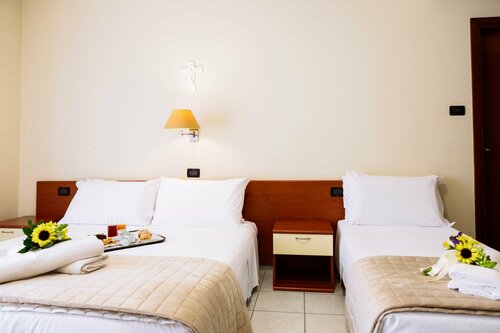 Гостиница Hotel Leon в Сан-Джованни-Ротондо