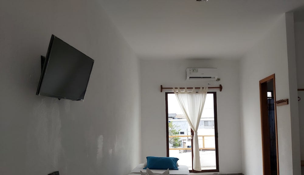 Фото Galapagos Native