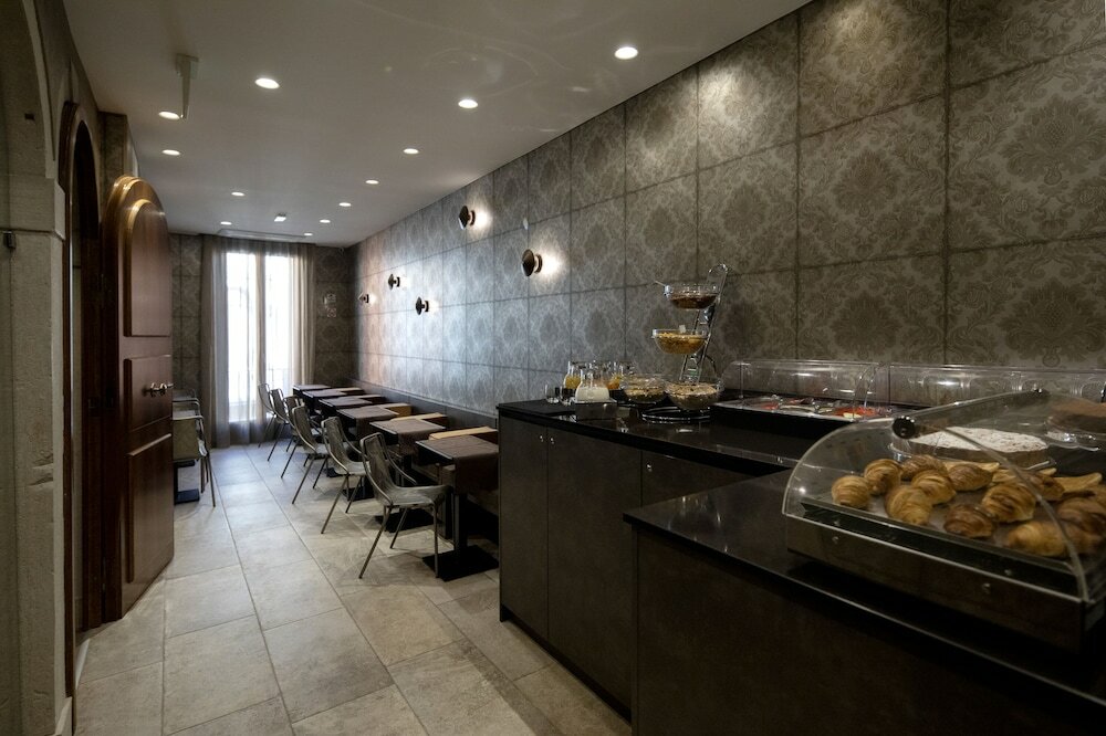 Фото Alle Guglie Boutique Hotel