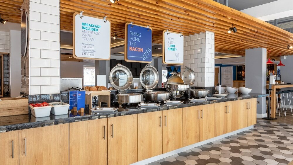 Фото Holiday Inn Express Aberdeen City Centre, an Ihg Hotel