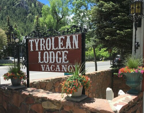 Внешний вид отеля Tyrolean Lodge в Аспене, фото 1