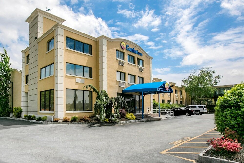 Фото Comfort Inn Edgewater on Hudson River