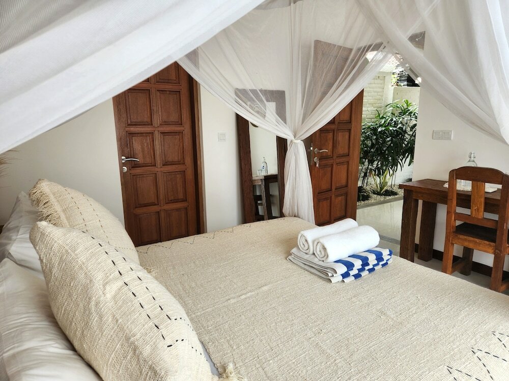 Фото The Calmtree Bungalows