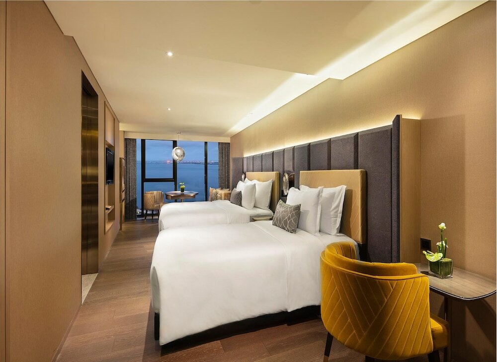 Фото Grand Bay Hotel Zhuhai