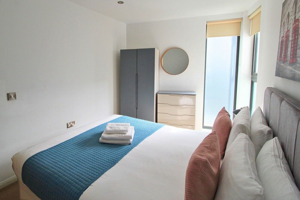 Фото London Bridge – Tooley St by Flying Butler