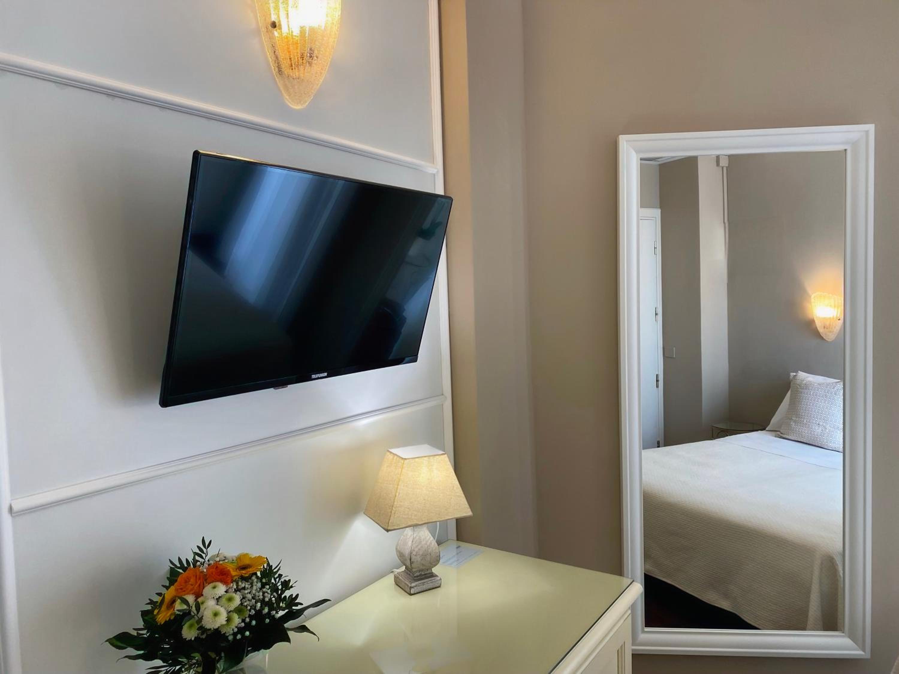 Фото Hotel Admiral