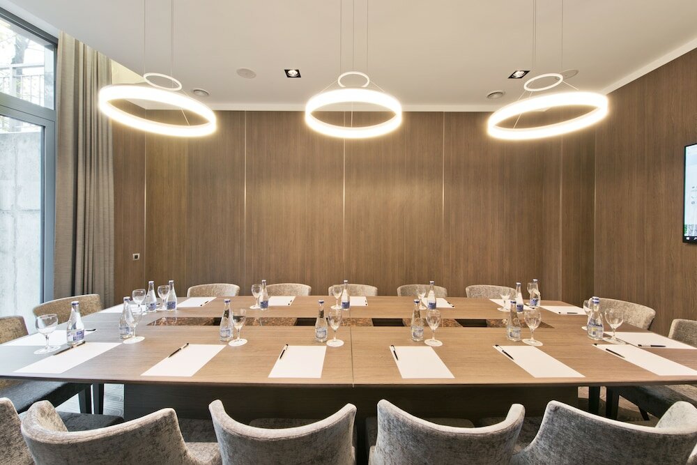 Фото Hotel Congress Avenue