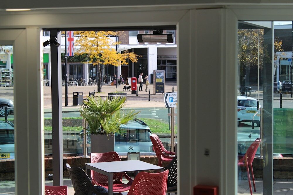 Фото Holiday Inn Kenilworth - Warwick, an Ihg Hotel