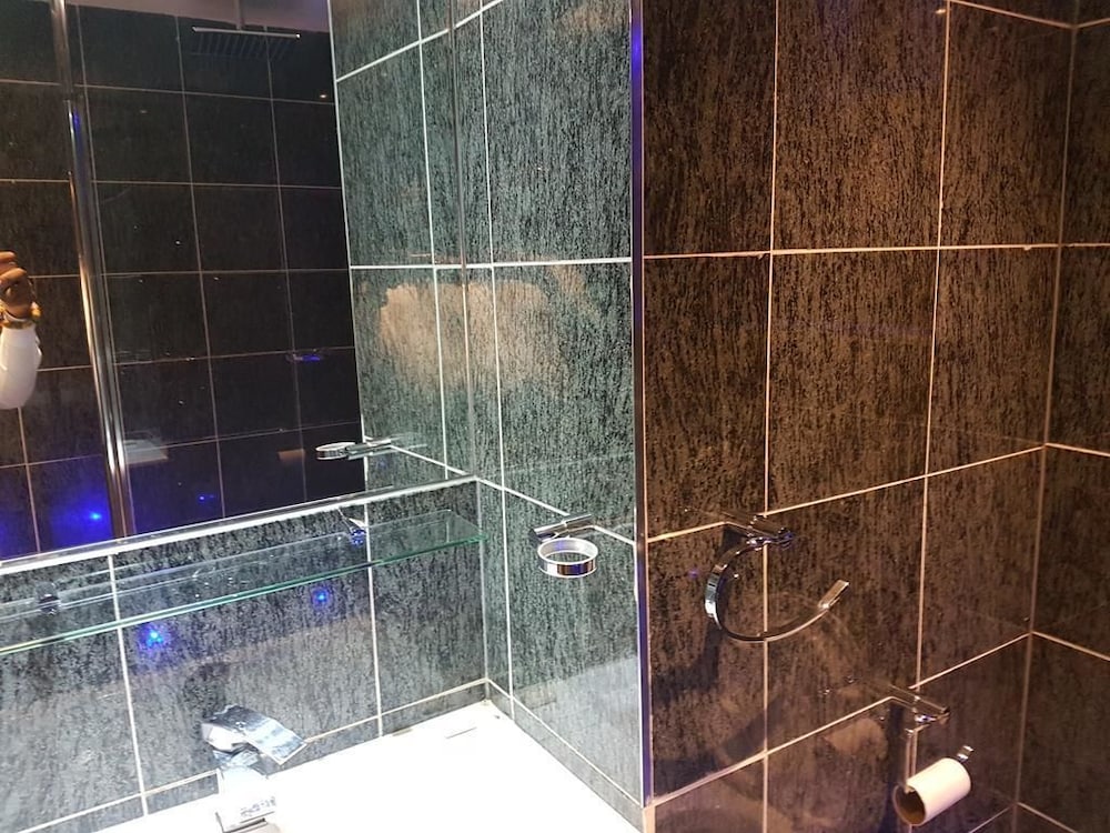 Фото Отель Check Inn Abuja