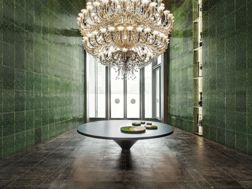 Фото The Middle House