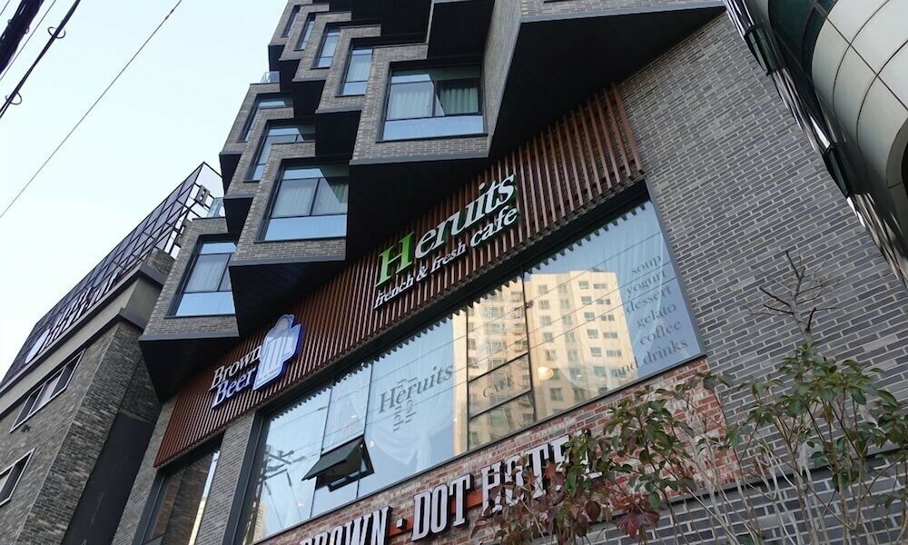 Фото Brown Dot Hotel Masan