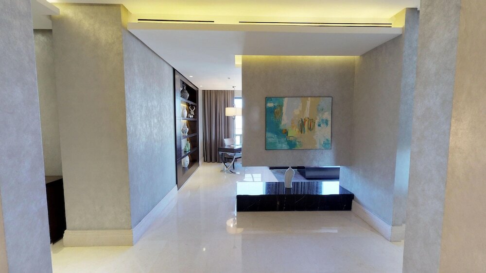 Фото The House Boutique Suites