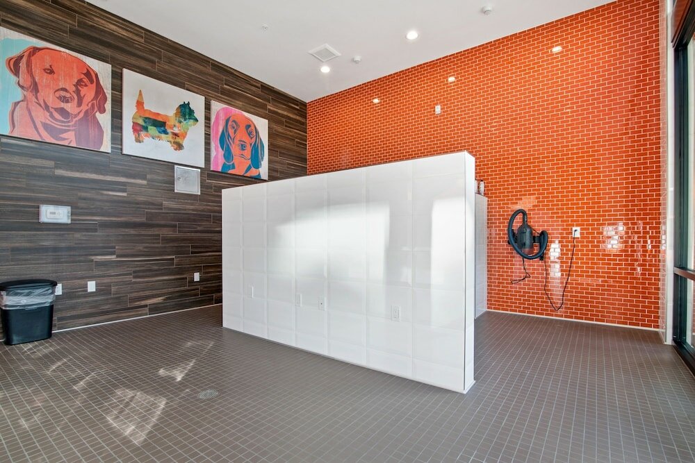 Фото Global Luxury Suites in Menlo Park