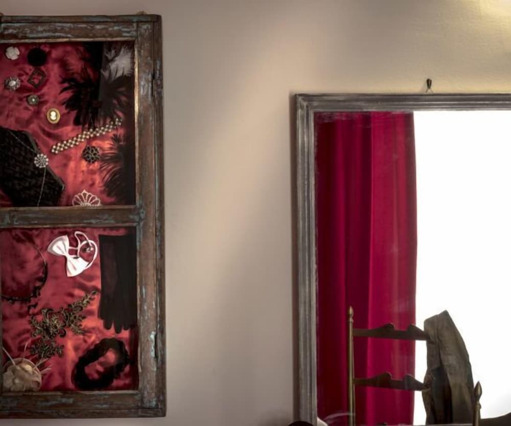 Фото AD Hoc Rooms