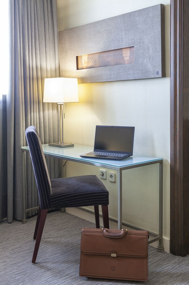 Фото Hotel Macià Alfaros